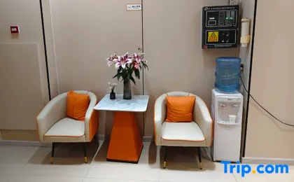 YuanRui Hotel ( Financial City Keyun Road Subway Station Store)