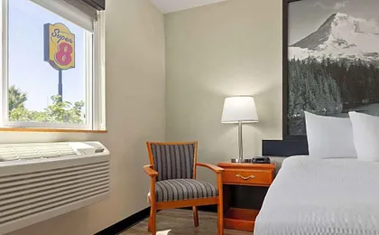 Super 8 by Wyndham Roseburg