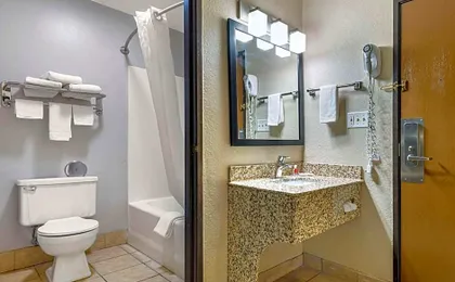 Econo Lodge La Crosse North