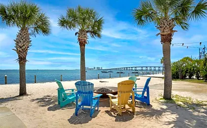 Best Western Navarre Waterfront