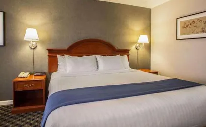 Quality Inn and Suites St Charles -West Chicago