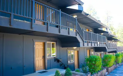 Sessions Retreat & Hotel