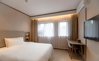 Hanting Hotel Wuhan Wansongyuan Wangjiadun East Metro Station