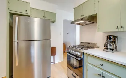 Walk to Campus: Creekside Austin Duplex!