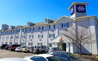 InTown Suites Extended Stay Indianapolis IN -College Park Michigan Road