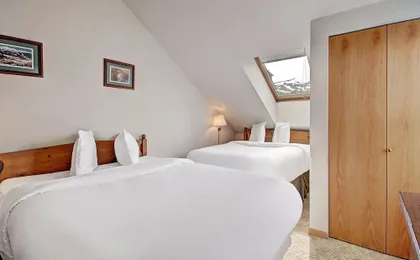 Front-row Access To Historic Breck 2br 1.5ba Sleeps 8 2 Bedroom Condo by RedAwning