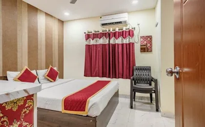 Iroomz Hotel Mouli Grand