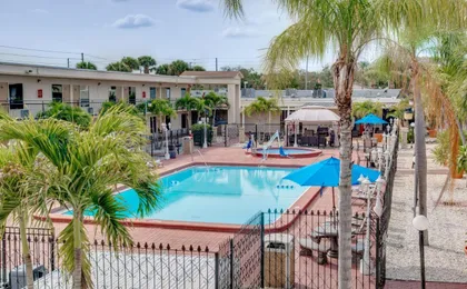 Days Inn by Wyndham St. Petersburg / Tampa Bay Area