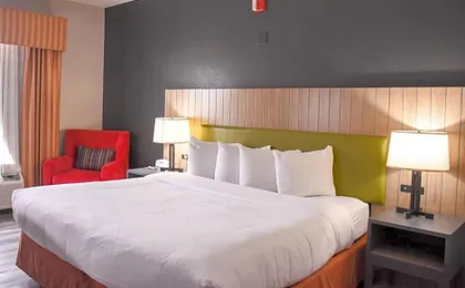Country Inn & Suites by Radisson, Bloomington-Normal West, IL