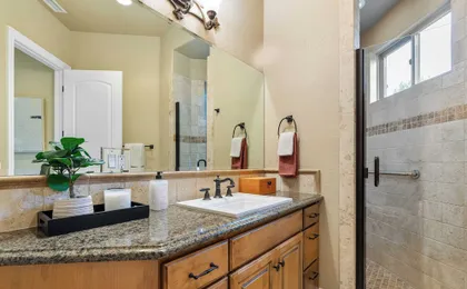 Hilltop Estate w/ Pool, Hot Tub, Fire Pit, Views Cleveland Vista by Avantstay