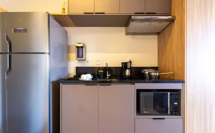 Studio com Varanda a 650m do Metr - Vila Mariana