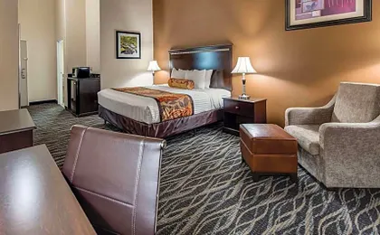 Best Western Plus Battle Ground Inn & Suites