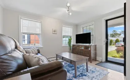 Beachside Retreat Cozy 1-bedroom w Private Yard