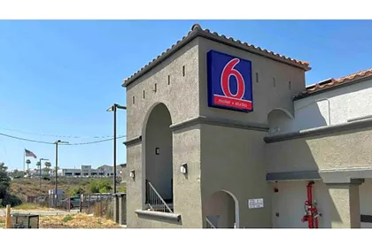Studio 6 Lake Elsinore, CA