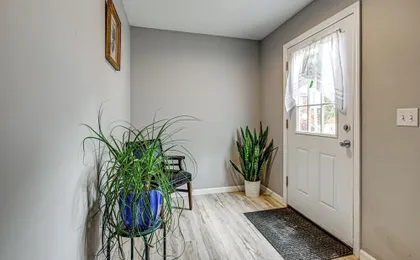 Walkable Stay Near Hudson River, Dining & Shopping