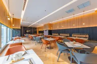 Atour Hotel Beijing Panjiayuan Shilihe