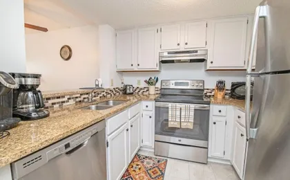 Beach Dreaming ~free Activities~oceanside~resort Amenities 2 Bedroom Condo by RedAwning