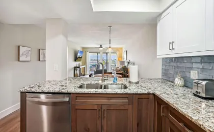 Land's End 4-404 Bay Front - Premier