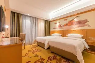 Vienna Hotel Whhan Xingye Road Stone Bridge Subway Station Store