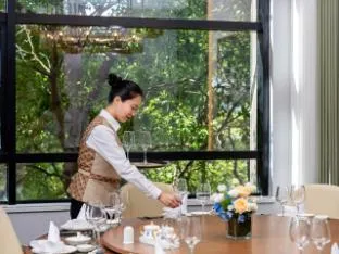 Metropolo Hotel Shanghai Sanming Building