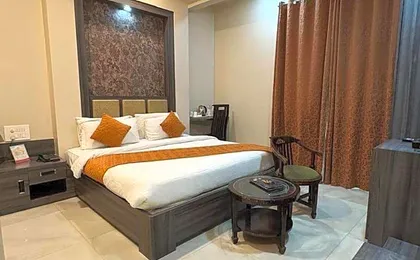 Hotel Ozas Grand
