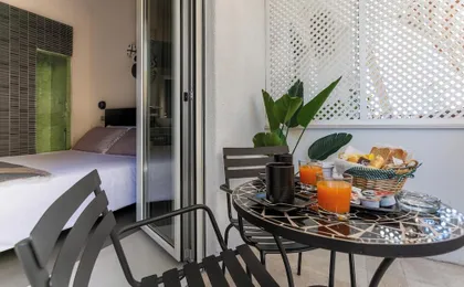 Moai Home