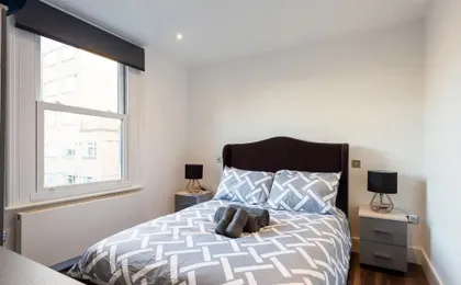Stunning Hyde Park Apartment SS3