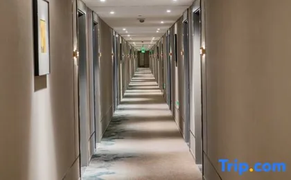 Homeinn Selected Hotel (Shanghai Tongji Hospital Xincun Road Subway Station)