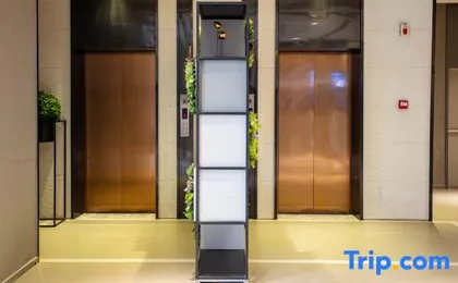 huobao Esports Hotel (Shanghai Fengxian Jinhui Commercial Plaza)