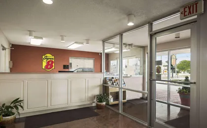 Super 8 By Wyndham Meridian