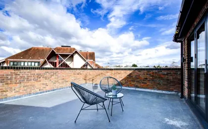 Hybrid Resi - Uxbridge