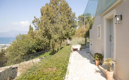 Seaview Luxurious Apartment Near Corfu Town - Adults Only by Konnect