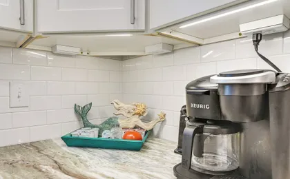 1 Mi to Beach! Sleek Golf & Pool Retreat