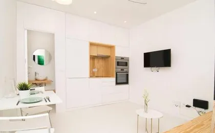 Loft de Diseño en Pleno Centro de Madrid, Calle Torrecilla del Leal, by Batuecas