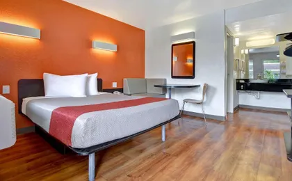 Motel 6 Dania Beach