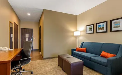 Comfort Suites Cedar Falls Industrial Park