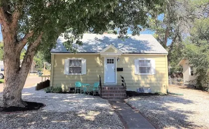 Beautiful Bungalow Next to Unc-free Cruiser Bikes!