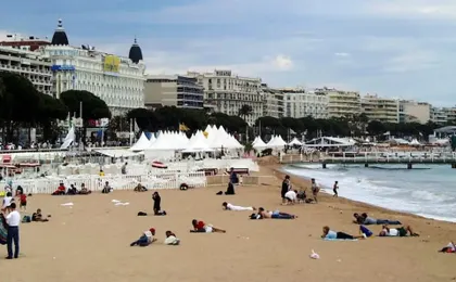 Apartment with 2 Bedrooms in Cannes, with Wonderful Sea View, Pool Access, Furnished Terrace - 50 M From the Beach