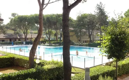 Villa With Garden and Pool Access in Bibione