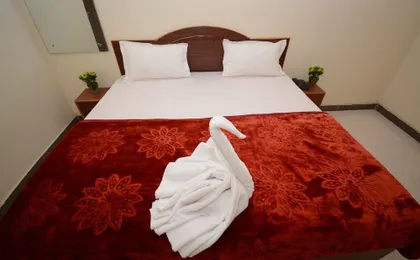 Hotel Kashi Khand