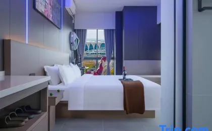 Qinghe AI Smart Audio-Visual Hotel (Chongqing East Station)
