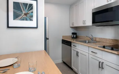 Homewood Suites by Hilton Holyoke-Springfield/North (H)