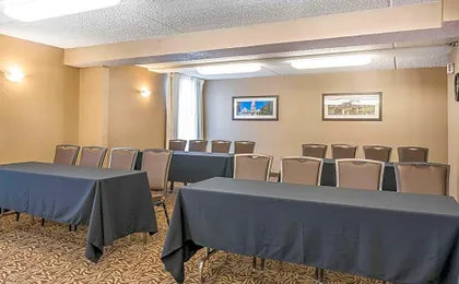 Comfort Inn & Suites Piqua-Near Troy-I75