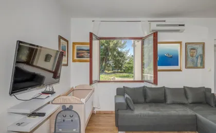 Meje Seafront Suite