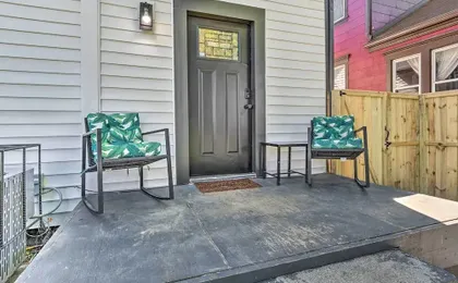 Quaint + Cozy Indianapolis Getaway w/ Yard!