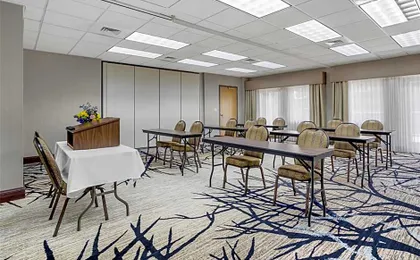 Best Western Plus River Escape Inn & Suites
