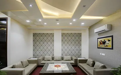 Hotel Yash Regency