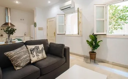 Lanza Suite Apartment