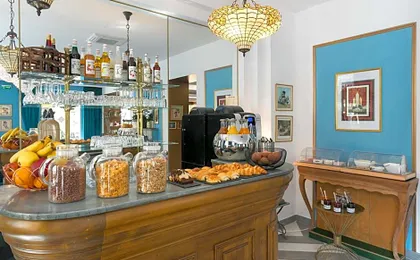 The Jay Hotel by HappyCulture