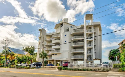 Oceana 305 East